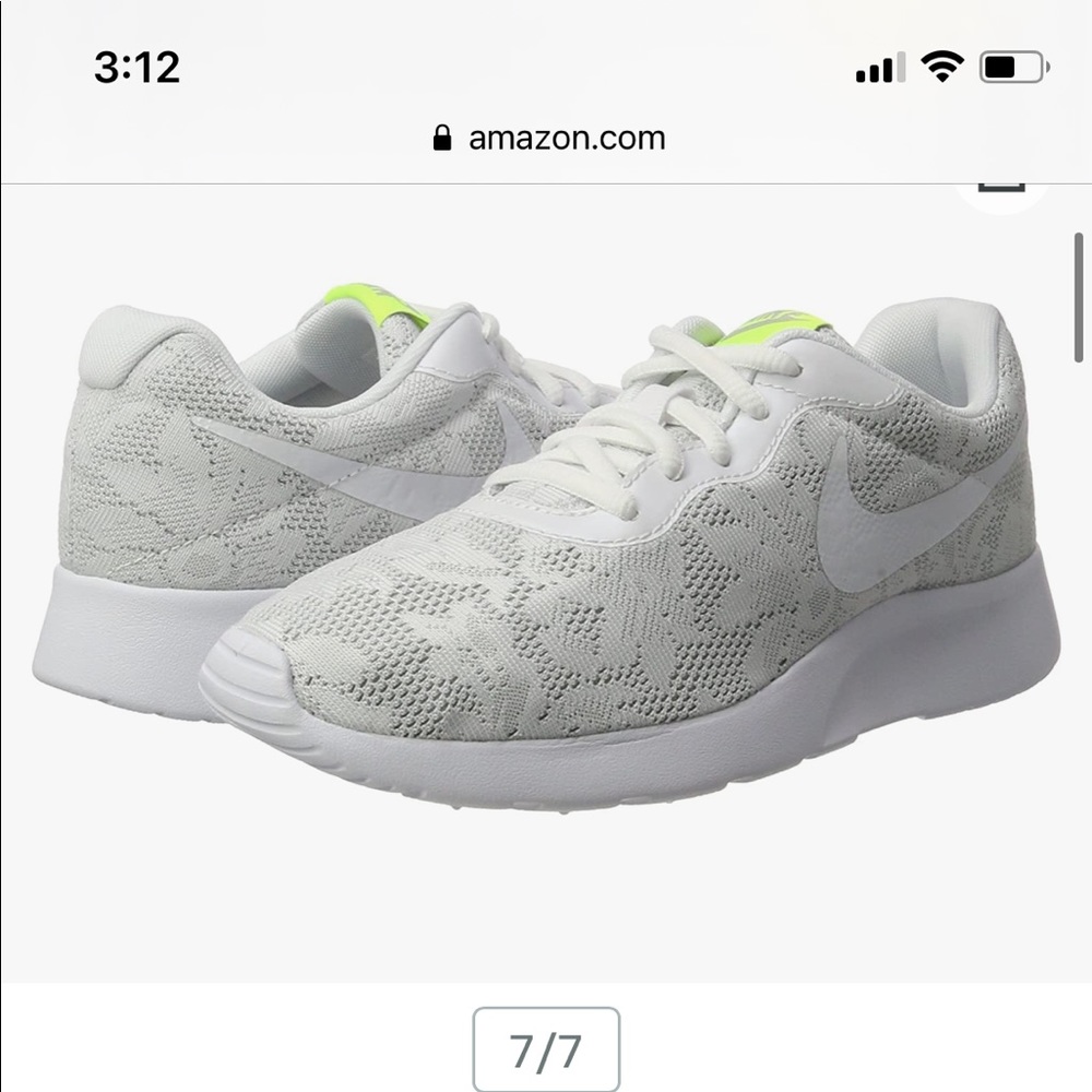 White Nike athletic shoes. In great condition!